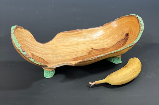 Lil belly carved dish